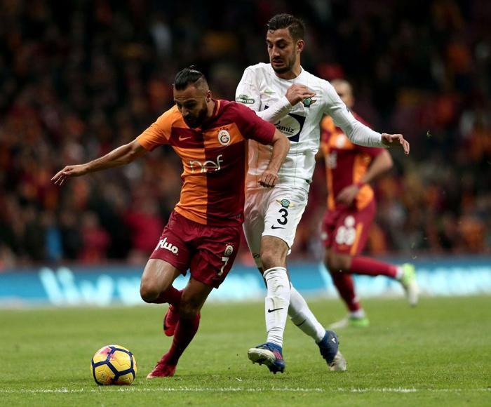 Kırılma anı kırmızı kart (Hakan Can)