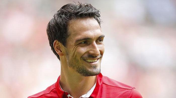 27) Mats Hummels
