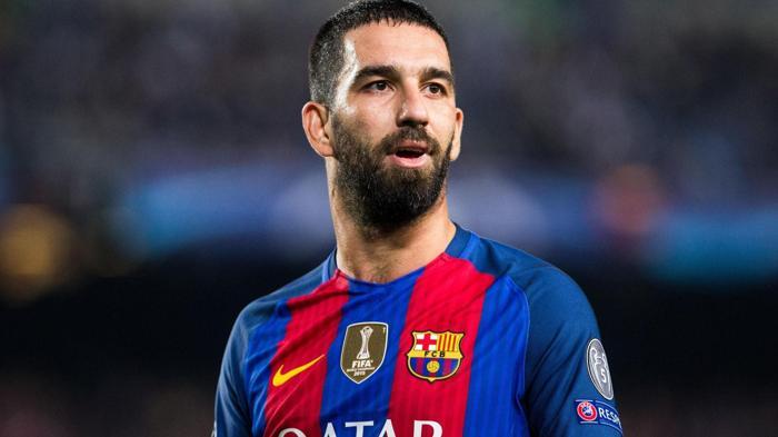 Arda Turan villasını satmaktan vazgeçti