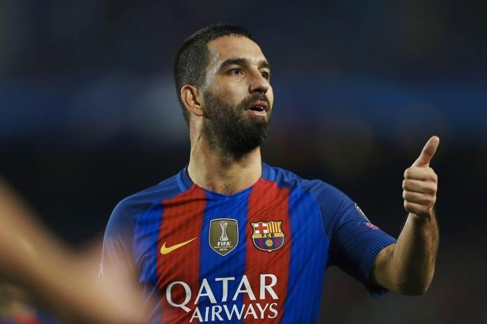 Arda Turan villasını satmaktan vazgeçti
