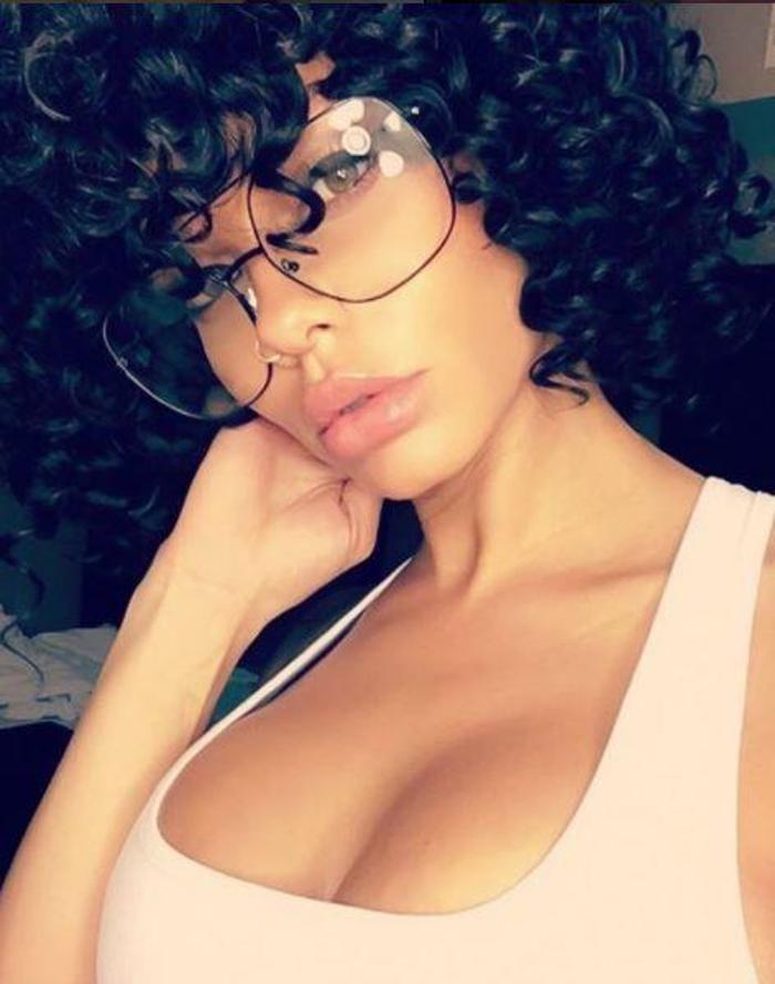 Rihannaya benzer sevgili buldu