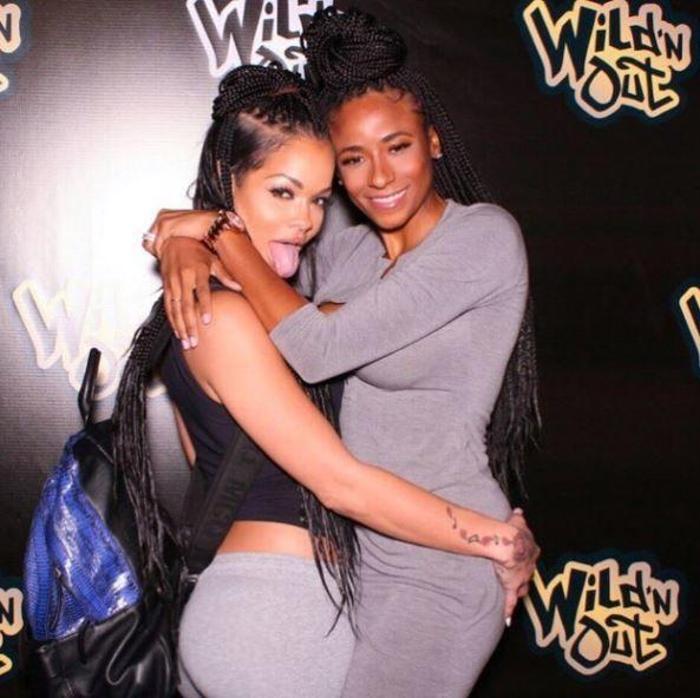 Rihannaya benzer sevgili buldu