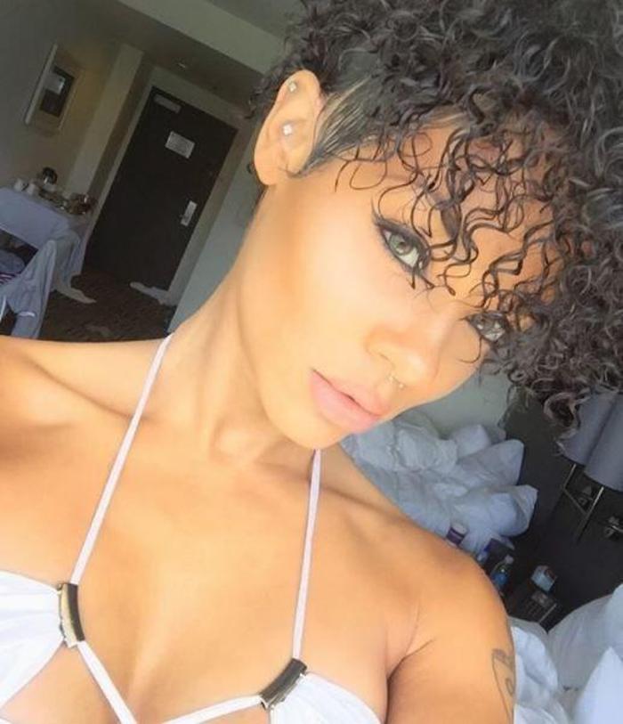 Rihannaya benzer sevgili buldu