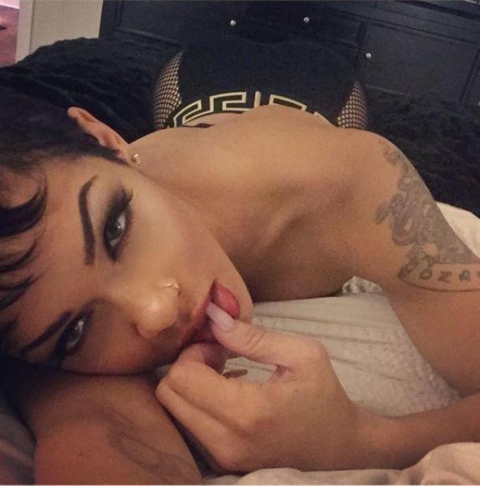 Rihannaya benzer sevgili buldu