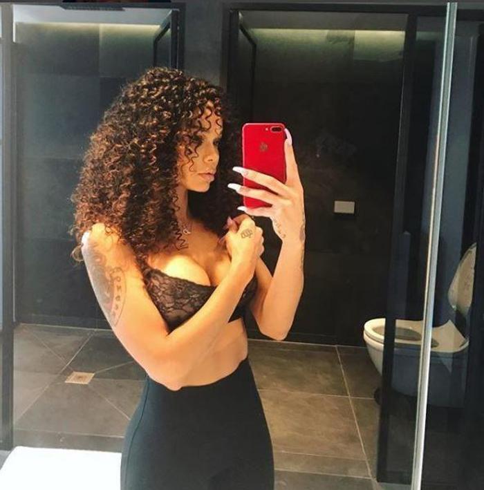 Rihannaya benzer sevgili buldu