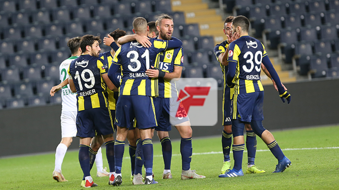 Fenerbahçenin genç yıldızı ilk resmi maçına çıktı