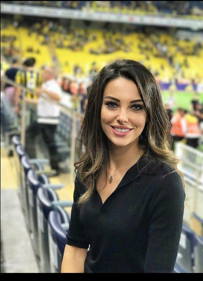 Tuvana Türkay stalk yapmak için sahte hesap kullanıyor