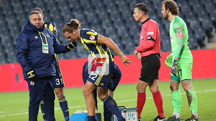 Fenerbahçenin genç yıldızı ilk resmi maçına çıktı