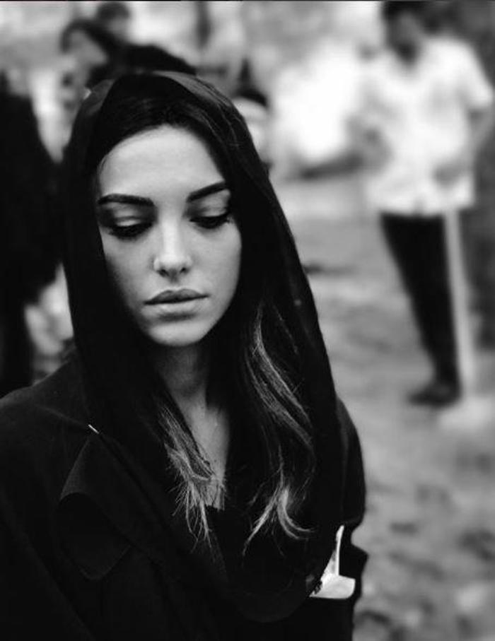 Tuvana Türkay stalk yapmak için sahte hesap kullanıyor