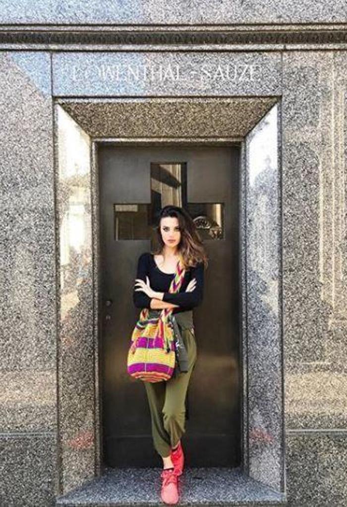Tuvana Türkay stalk yapmak için sahte hesap kullanıyor