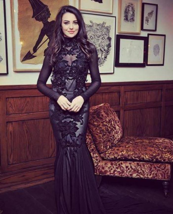 Tuvana Türkay stalk yapmak için sahte hesap kullanıyor