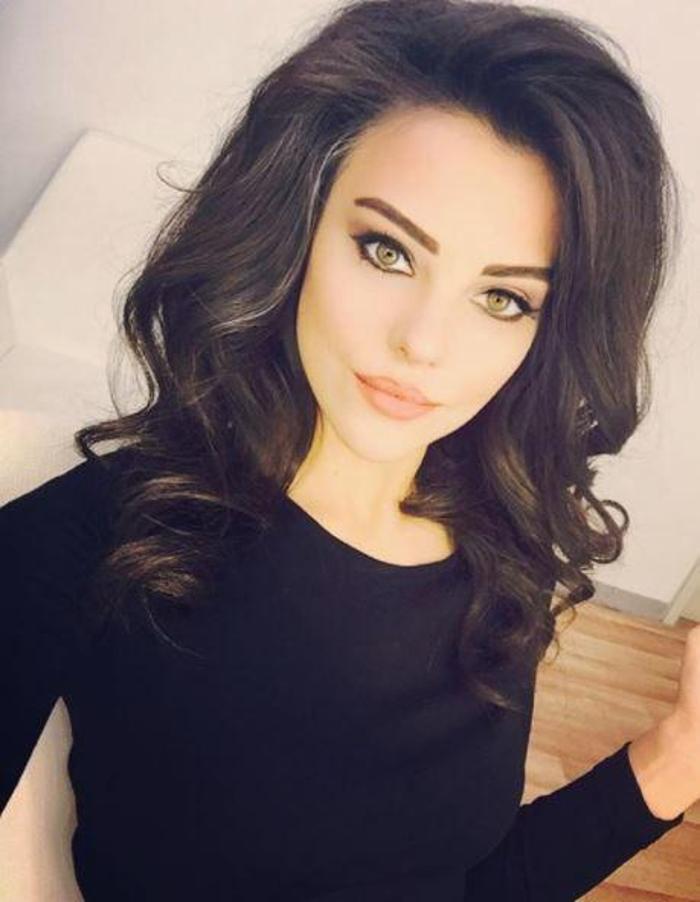 Tuvana Türkay stalk yapmak için sahte hesap kullanıyor