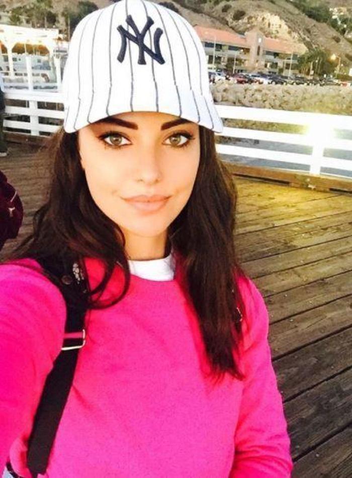 Tuvana Türkay stalk yapmak için sahte hesap kullanıyor