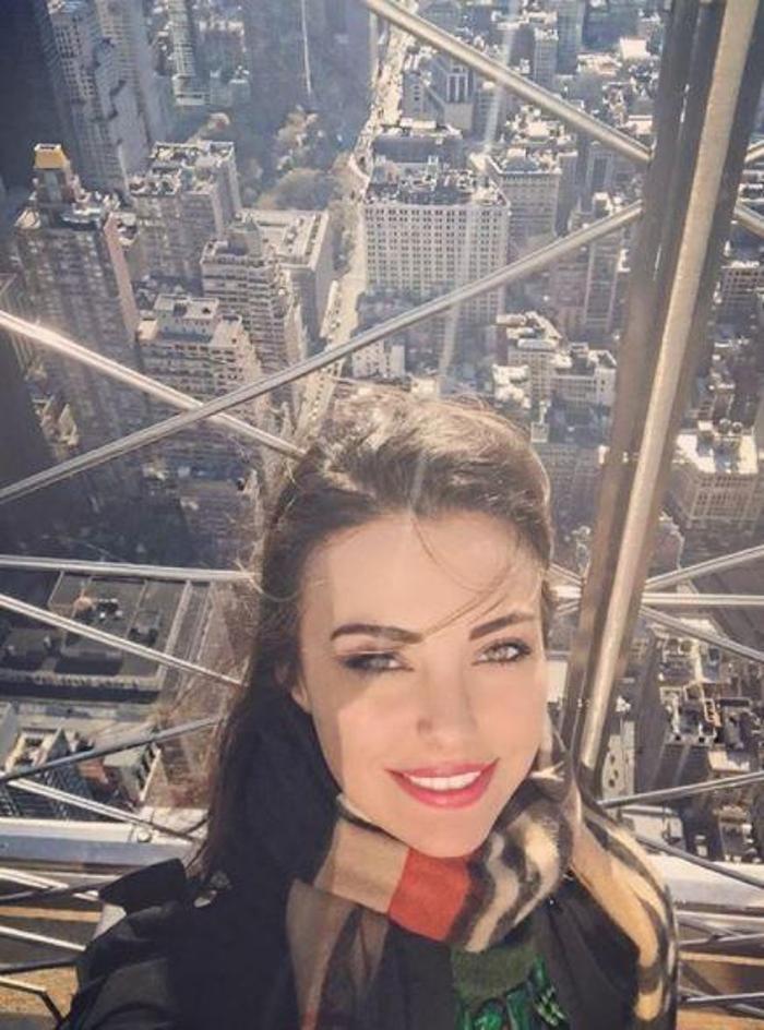 Tuvana Türkay stalk yapmak için sahte hesap kullanıyor