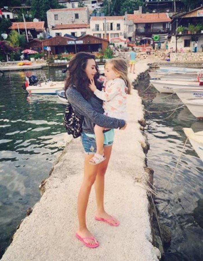 Tuvana Türkay stalk yapmak için sahte hesap kullanıyor
