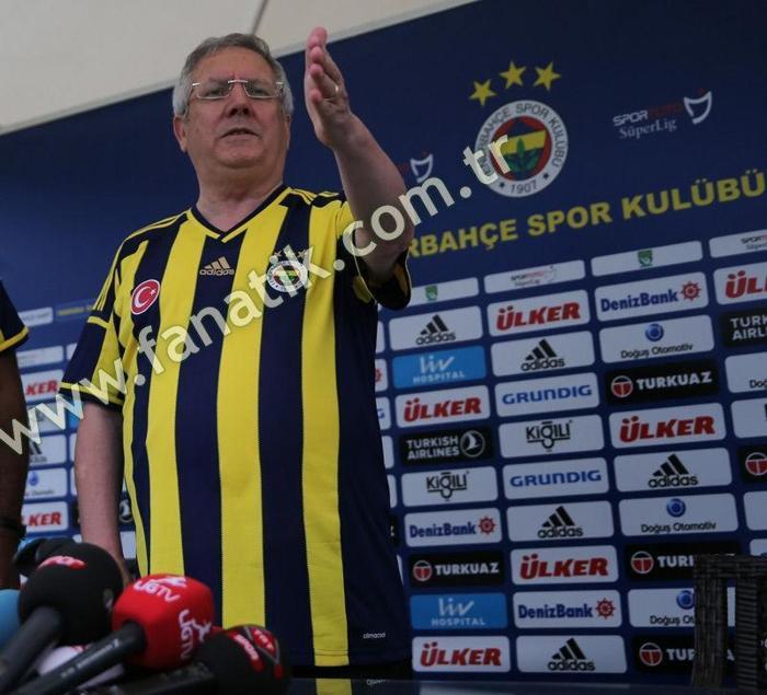 Başkan Aziz Yıldırımdan forma tanıtımı