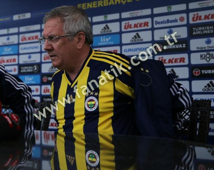 Başkan Aziz Yıldırımdan forma tanıtımı