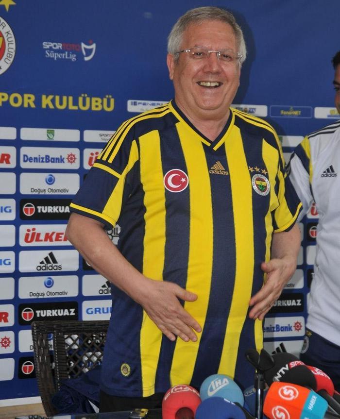 Başkan Aziz Yıldırımdan forma tanıtımı
