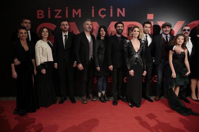 Ünlüler galaya akın etti