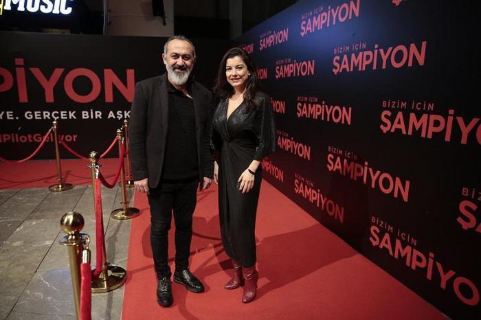 Ünlüler galaya akın etti