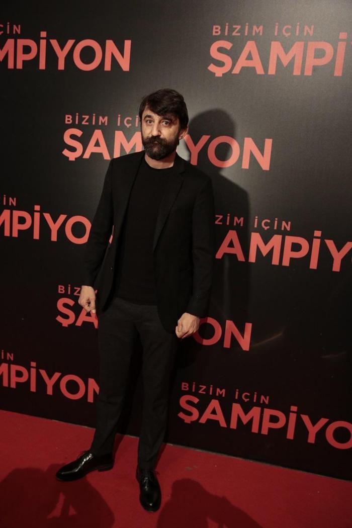 Ünlüler galaya akın etti