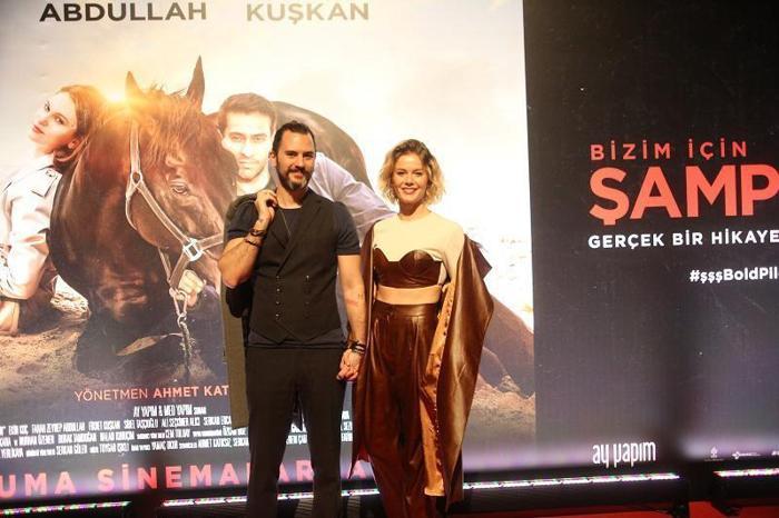 Ünlüler galaya akın etti