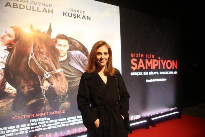 Ünlüler galaya akın etti