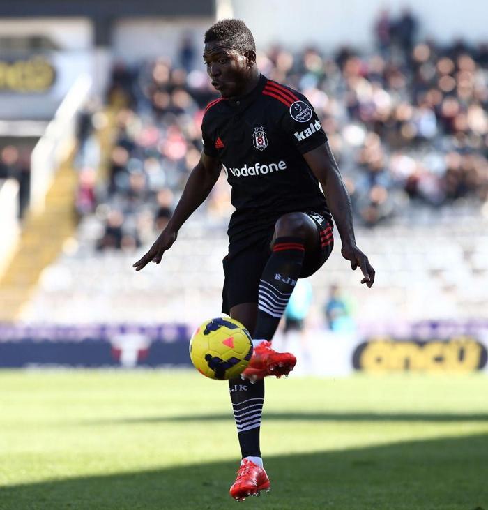 Beşiktaşın eski oyuncusu Daniel Opareye sürpriz talipler