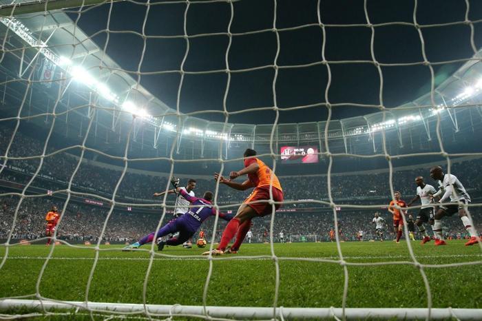 Fanatik yazarlarının Beşiktaş - Galatasaray maçı yorumları
