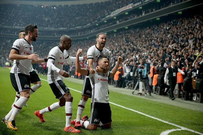 Fanatik yazarlarının Beşiktaş - Galatasaray maçı yorumları