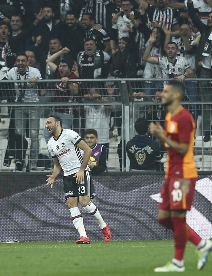 Burnunun dibini göremiyor (Emre Tilev)
