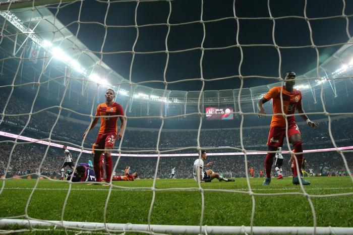 Fanatik yazarlarının Beşiktaş - Galatasaray maçı yorumları