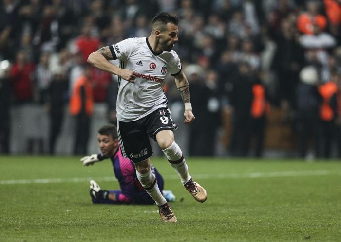 Fanatik yazarlarının Beşiktaş - Galatasaray maçı yorumları