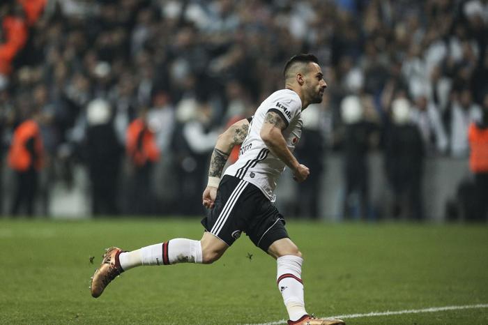 Fanatik yazarlarının Beşiktaş - Galatasaray maçı yorumları