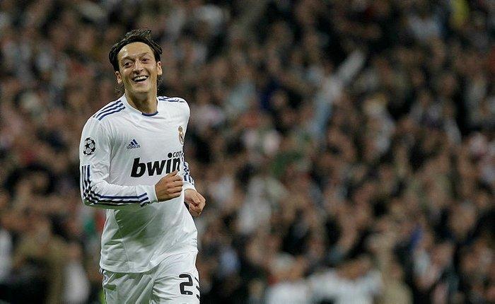 Fenerbahçenin 10 numarası Mesut Özil İstanbula veda mı ediyor Katardan dev teklif