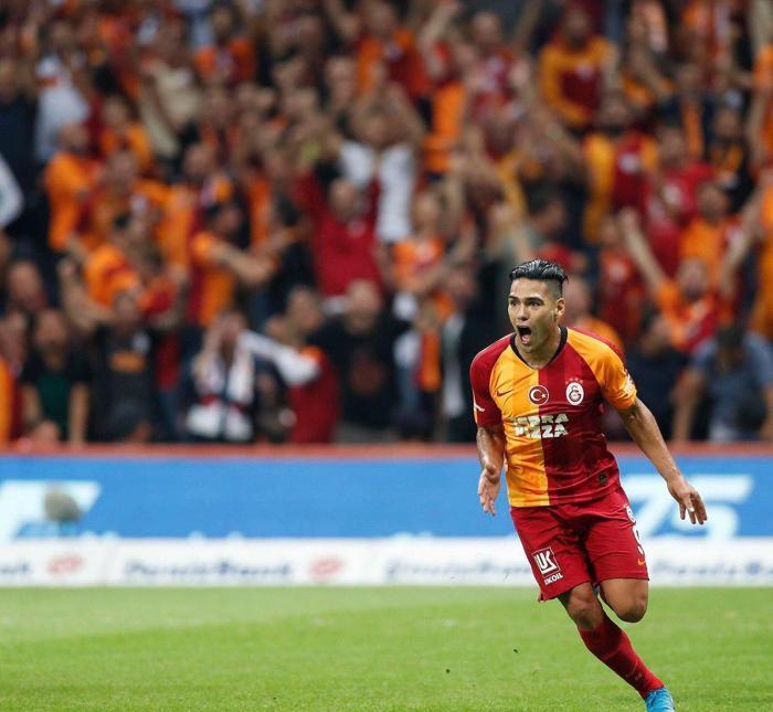Radamel Falcaoya 11 dakika yetti ama...