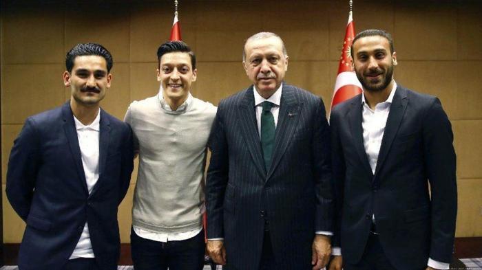 Lothar Matthaus: Mesut Özile öfkeliyiz çünkü...