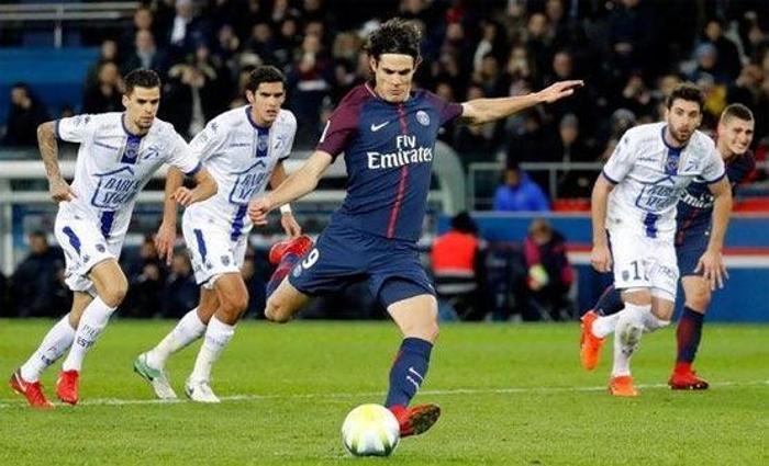 Neymar & Cavani geriliminde 2. perde