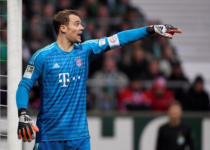 4) Manuel Neuer