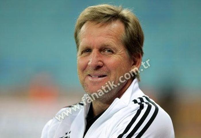 1- RAKİP YOK SAYILIYOR
