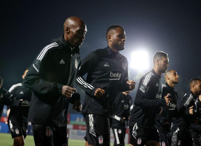 Son dakika Beşiktaş haberi Sergen Yalçının Trabzonspor maçı 11i...
