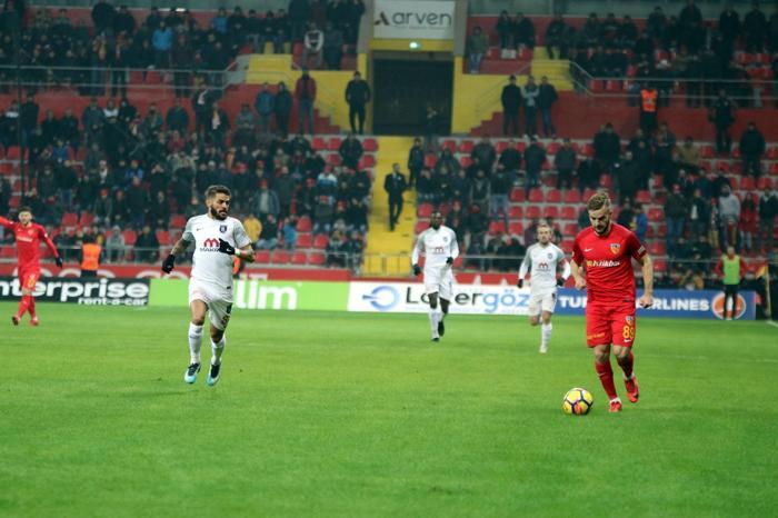 Fanatik yazarlarının Kayserispor - Başakşehir maçı yorumları