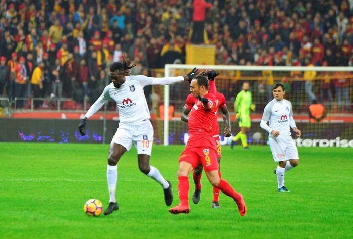 Fanatik yazarlarının Kayserispor - Başakşehir maçı yorumları