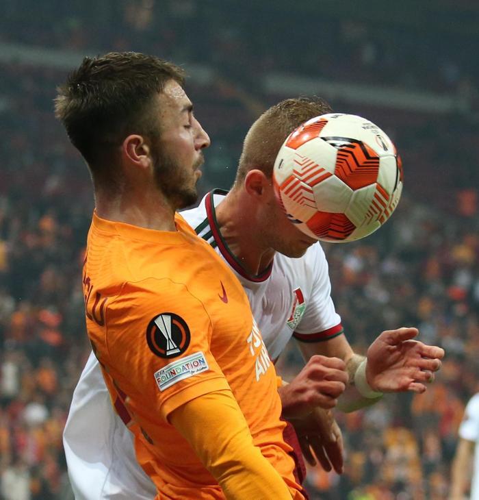 Fanatik yazarları Galatasarayın Lokomotiv Moskova beraberliğini yazdı