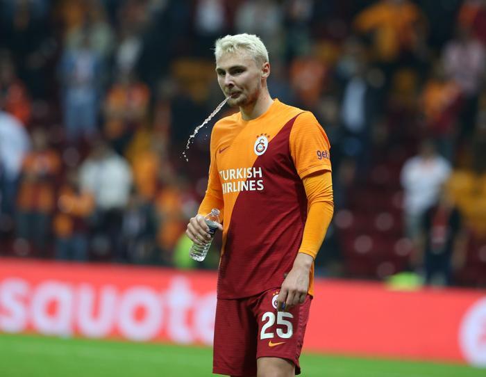 Fanatik yazarları Galatasarayın Lokomotiv Moskova beraberliğini yazdı