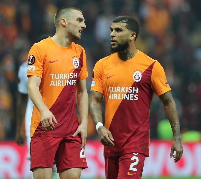 Fanatik yazarları Galatasarayın Lokomotiv Moskova beraberliğini yazdı