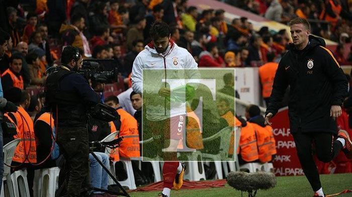 Galatasaraylı taraftarlardan Latoleviciye tepki