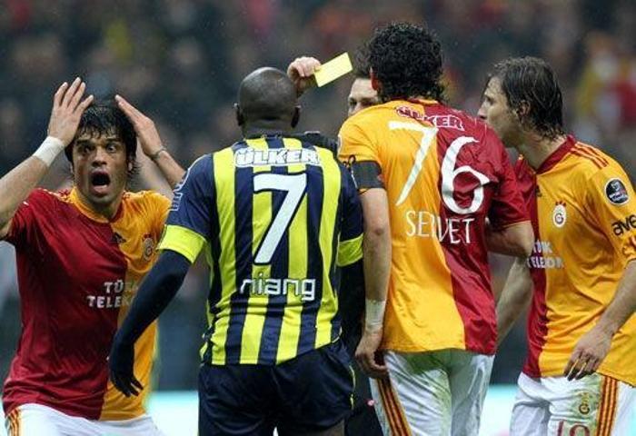İNTERNETTE DERBİ GEYİKLERİ