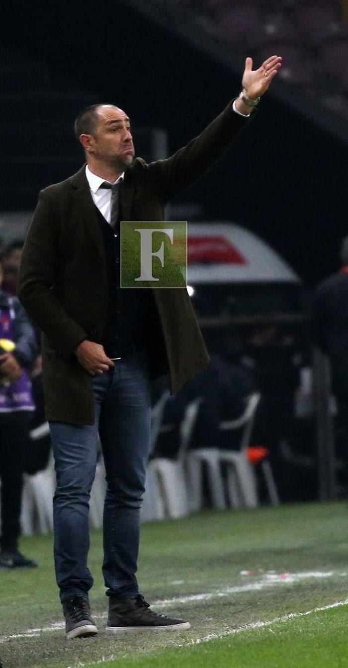 Galatasaraylı taraftarlardan Latoleviciye tepki