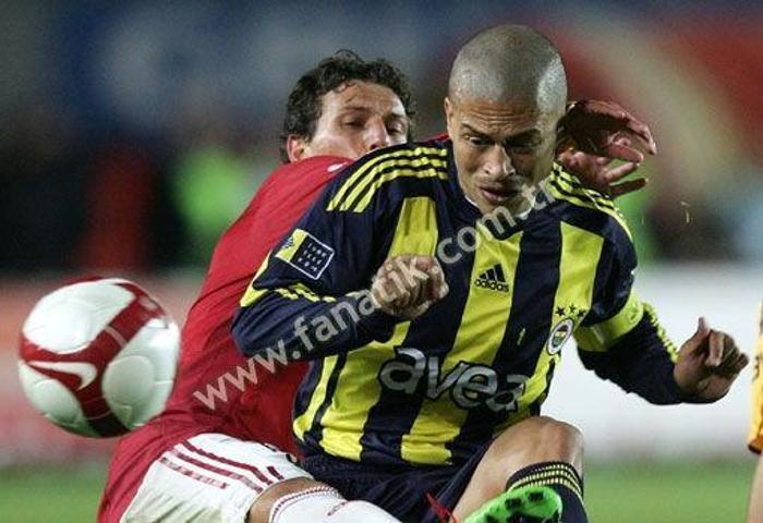 İNTERNETTE DERBİ GEYİKLERİ